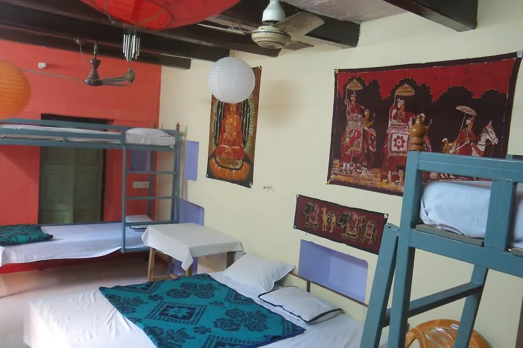 Suraj Guest House Váránaszi