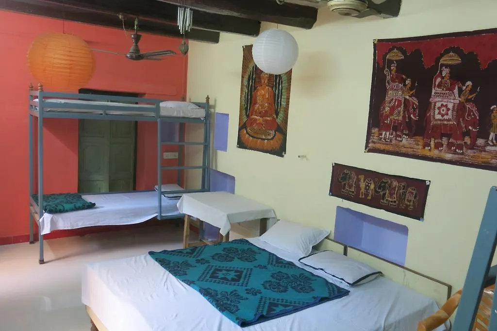 Suraj Guest House Váránaszi